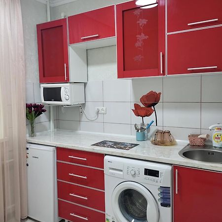 Ahmetova 4 30 Apartment Алма Ата Екстериор снимка